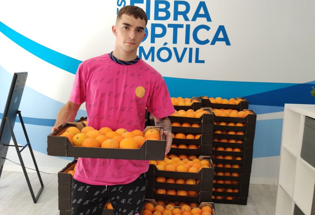 Avanza Fibra regala 50 000 kilos de naranjas entre sus clientes